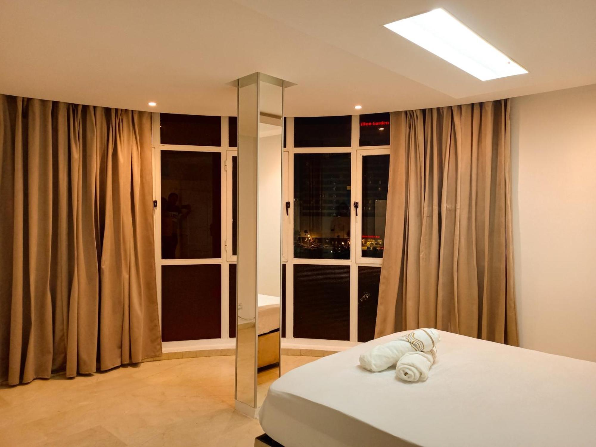 Amazing Appartement Au Centre Ville En Face Hilton & Gare Train De Tgv De Tanger 2N Exterior photo